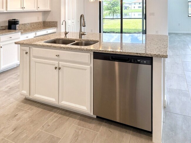 Building Photo - 11305 Shady Blossom Dr