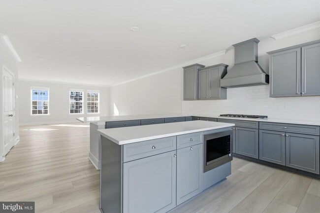 Building Photo - 1715 Water Xing Rd