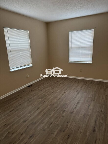 Building Photo - 3008 Pasteur Ave
