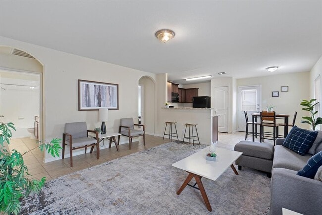Primary Photo - 360 Farmer Ln