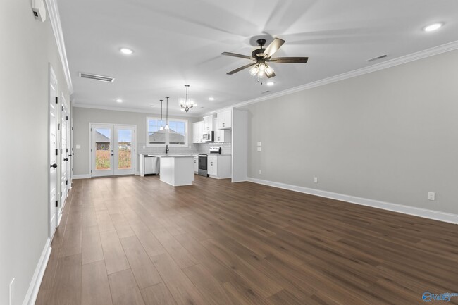 Building Photo - 245 Susan Lynn Dr