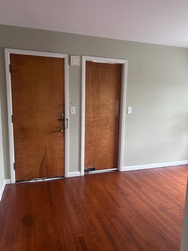 Building Photo - JHEN - HENRIETTA