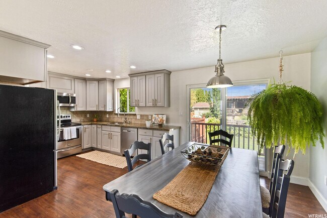 Building Photo - 500 W 1640 S