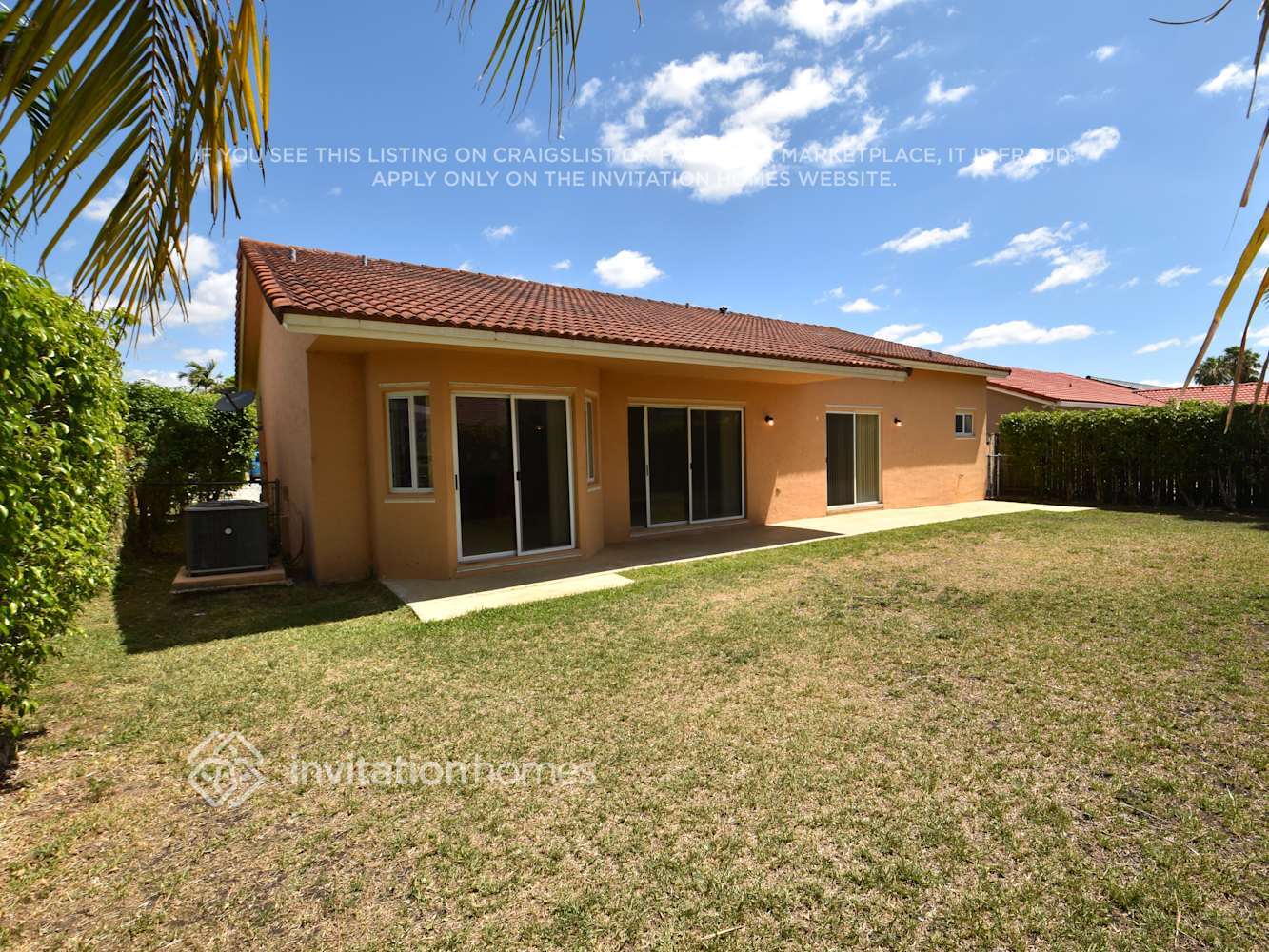 Building Photo - 15366 SW 178th Terrace