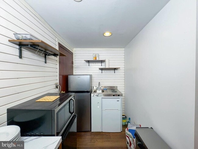 Building Photo - 9300 Colesville Rd