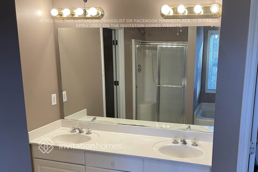 Building Photo - 4028 St George Walk SW