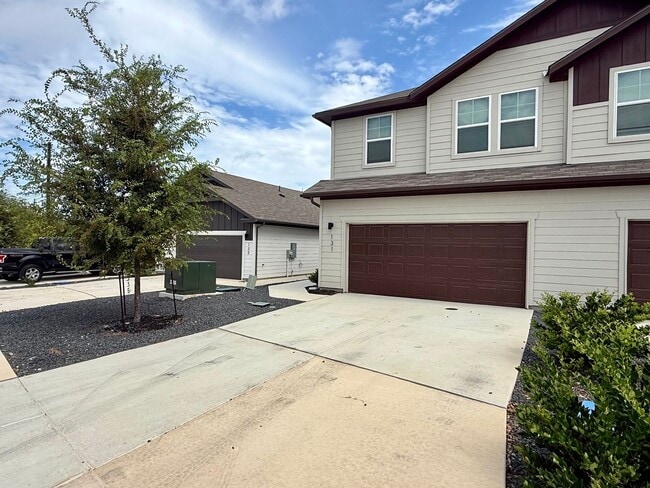 Building Photo - 131 Nespral Dr