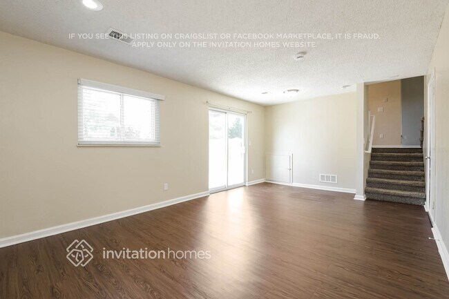 Building Photo - 11242 W 102nd Dr