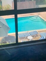 Building Photo - 5650 Sumner Way