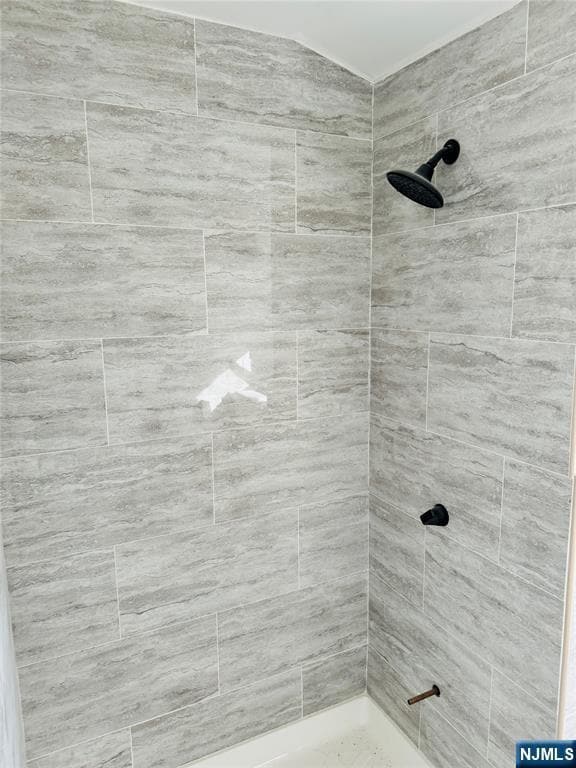 Building Photo - 14 Elm St