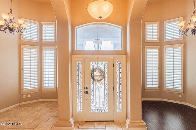 Building Photo - 3849 Tierra Campa Dr