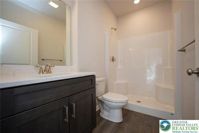 Building Photo - 1210 Eaton Ave