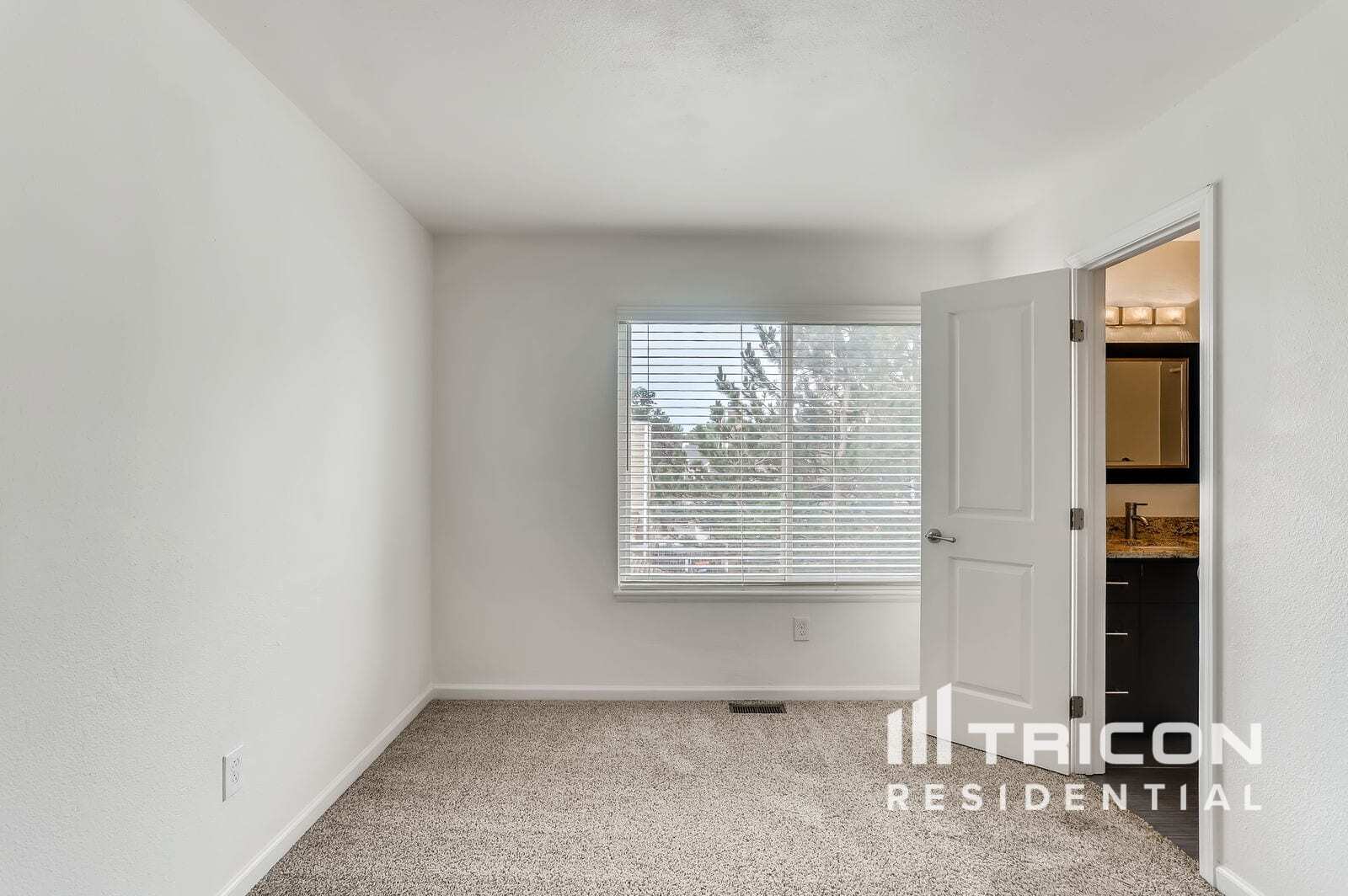 Building Photo - 12454 W 85th Ave
