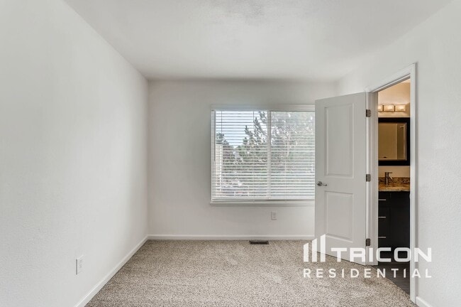Building Photo - 12454 W 85th Ave