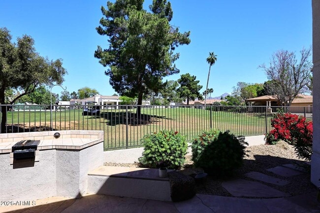 Building Photo - 8334 E Jenan Dr