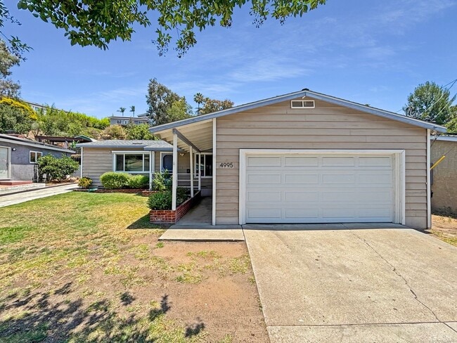 Primary Photo - Beautiful 5BD/3BA House Near SDSU W/ W/D, ...