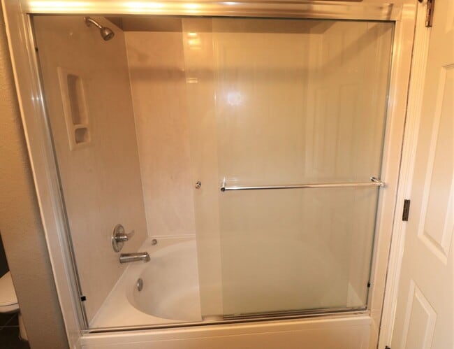 Building Photo - 601 Menaul Blvd NE