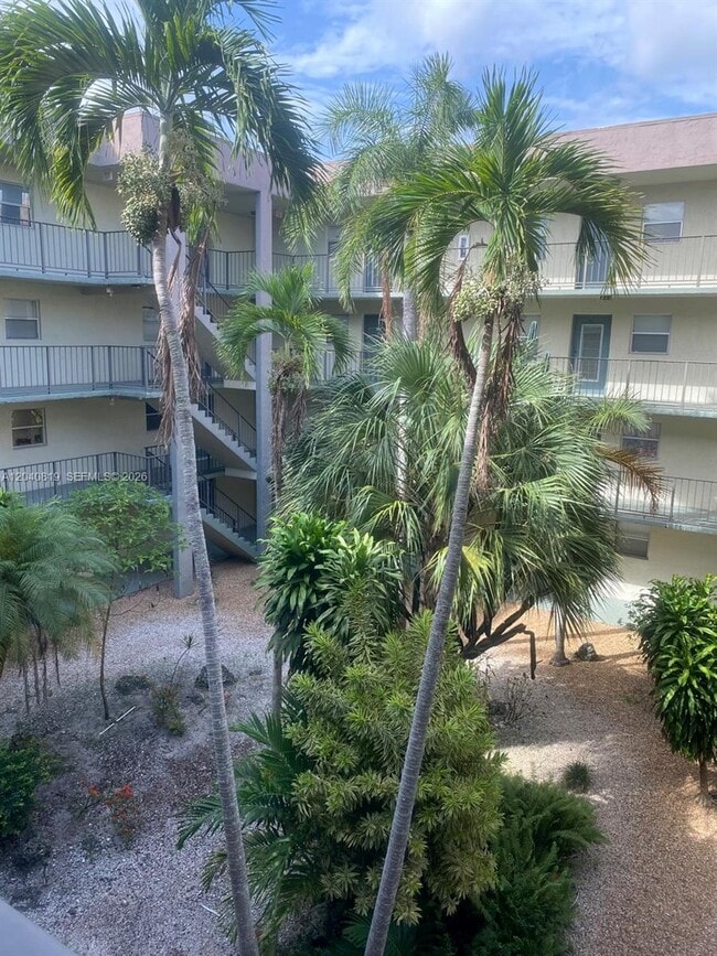 Building Photo - 1810 SW 81st Ave