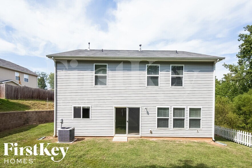 Building Photo - 10620 Bur Oak Dr