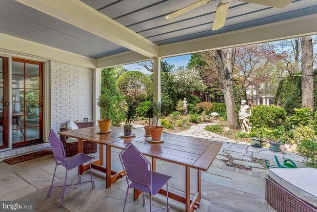 Building Photo - 3743 Upton St NW