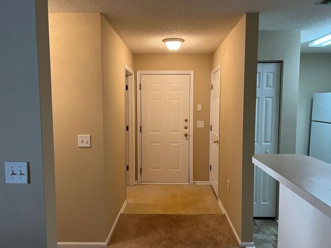 Building Photo - Two bedroom two bath second floor unit