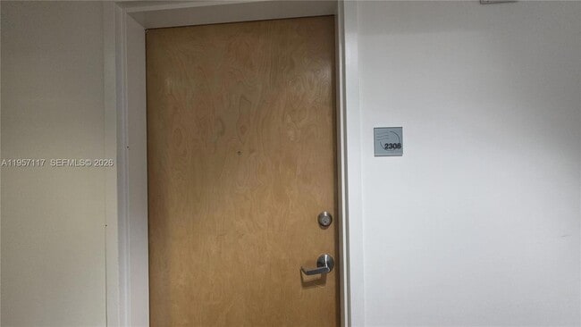 Building Photo - 350 S Miami Ave