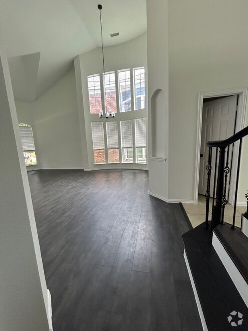 Building Photo - 412 Cypress Hill Dr