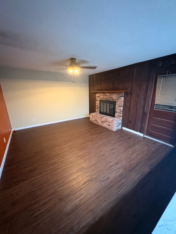 Building Photo - 1317 N Shangri-La Dr