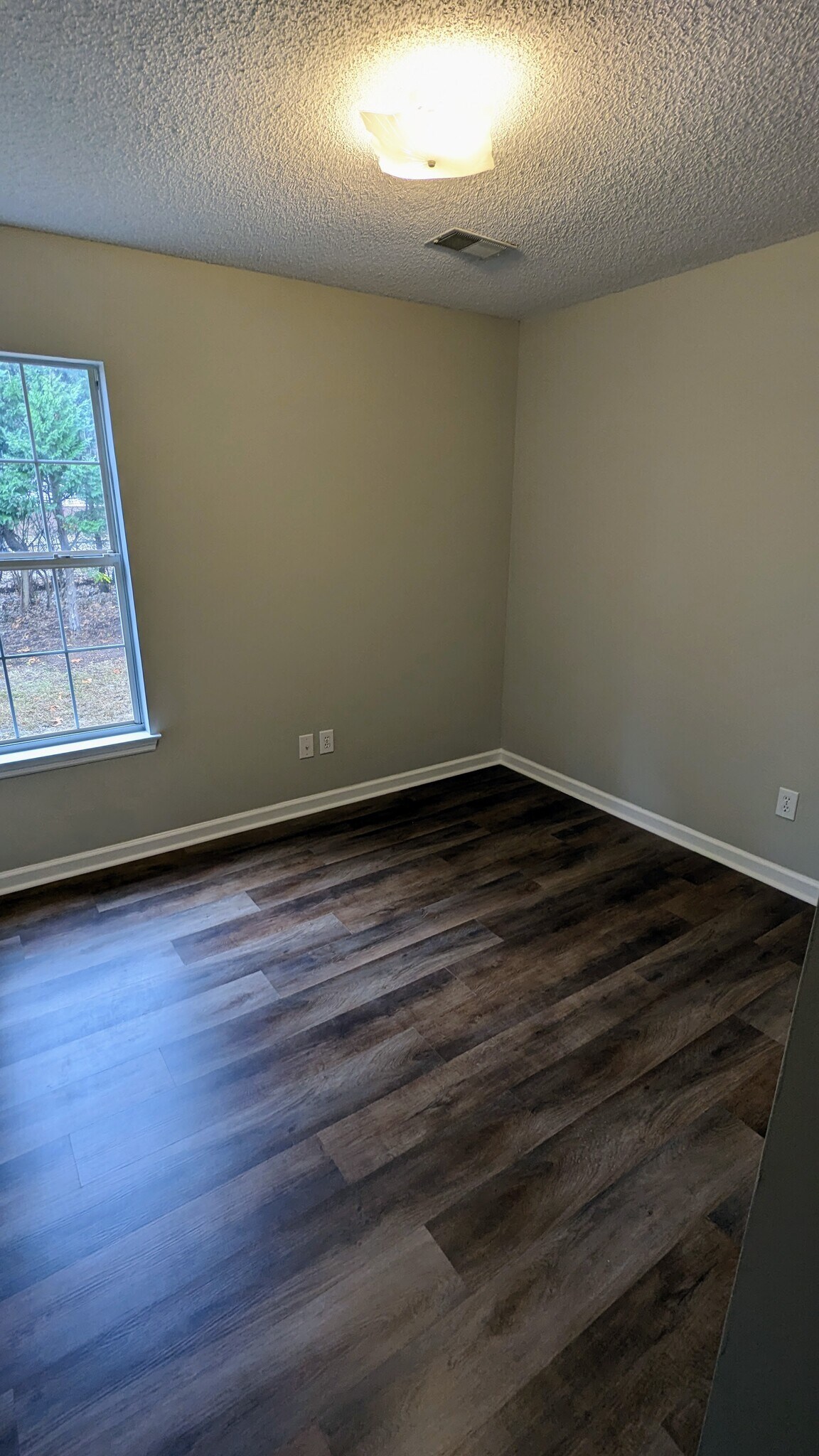 Building Photo - 205 Rice Hill Ct