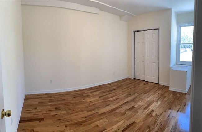 Building Photo - 631 Newark Ave