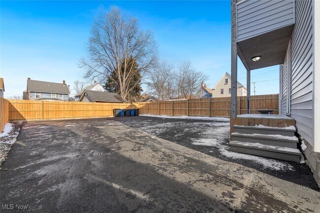 Building Photo - 3904 Ardmore Ave