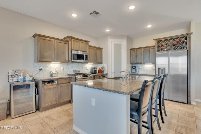 Building Photo - 912 Crystal Deer Dr