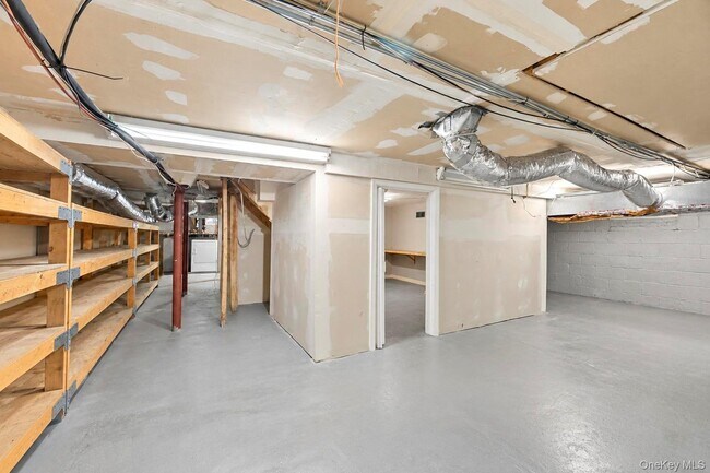 Building Photo - 108 Hempstead Ave