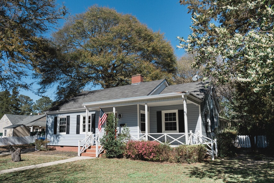 Building Photo - 2136 Rock Ave