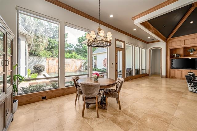 Building Photo - 6049 Arrowhead Dr