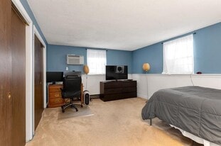 Building Photo - 89 Pleasant St