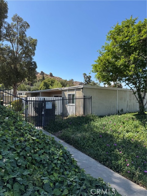 Building Photo - 3066 Panorama Rd