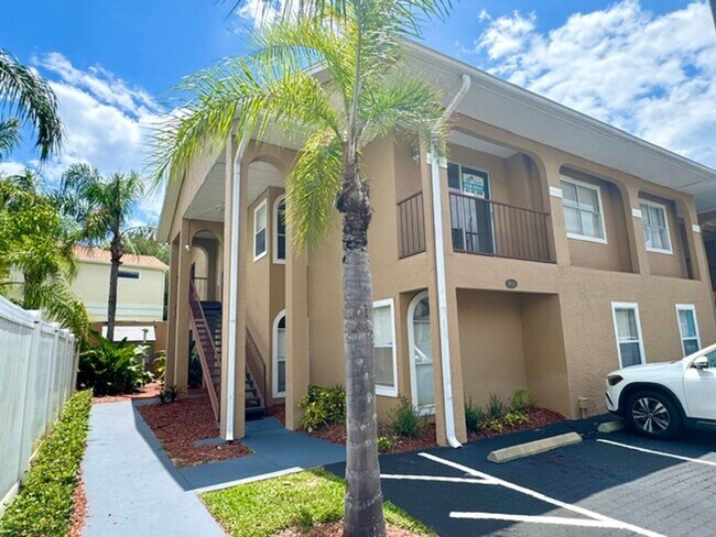 Building Photo - 8824 Coral Palms Ct