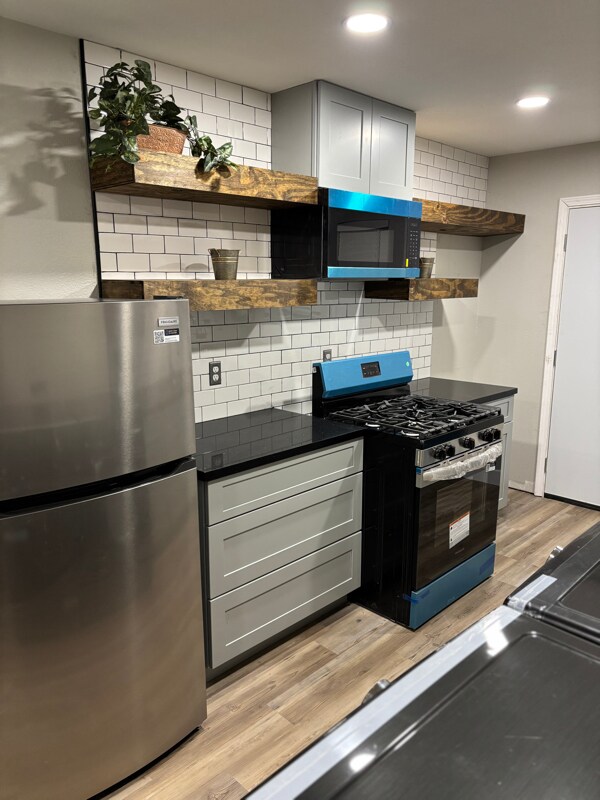 Building Photo - 143 Echols St