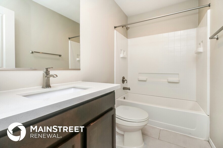 Building Photo - 2000 N 36th St