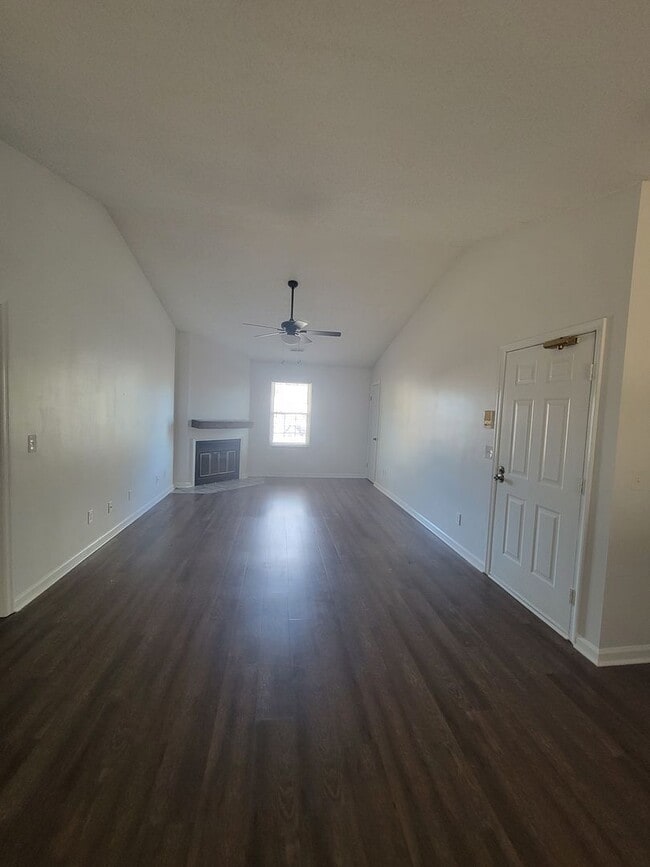 Building Photo - 2 bedroom 2 full bath condo