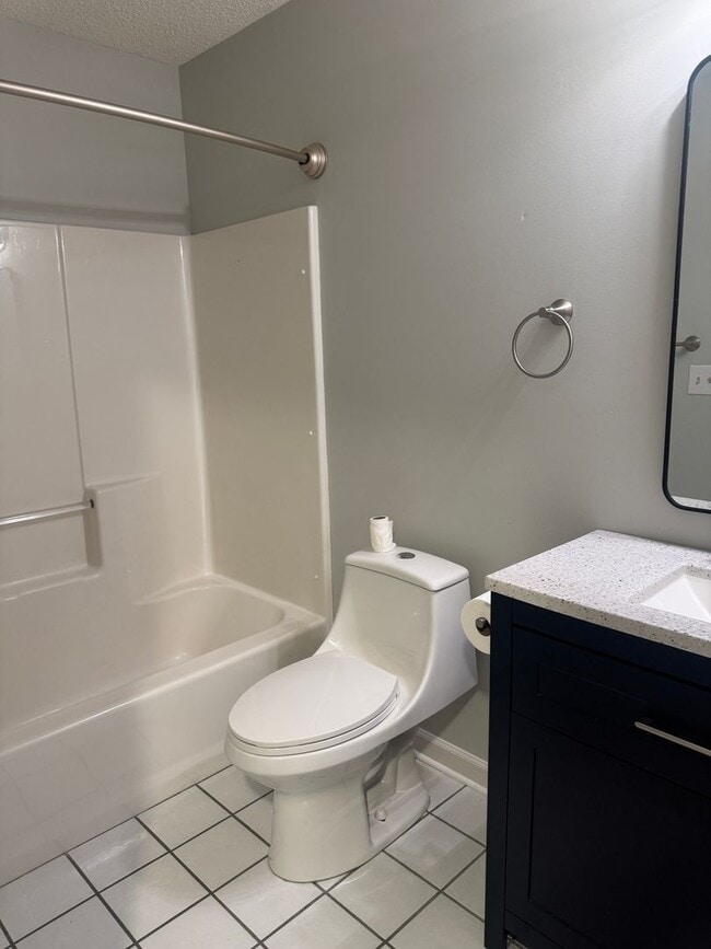 Building Photo - Awesome Townhouse of JOHN B DENNIS HIGWAY in the heart of Kingsport