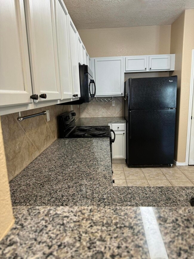 Building Photo - 10812 Fort Point Ln NE