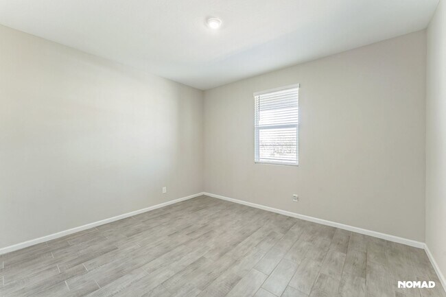 Building Photo - Spacious 5BR House in Casa Grande