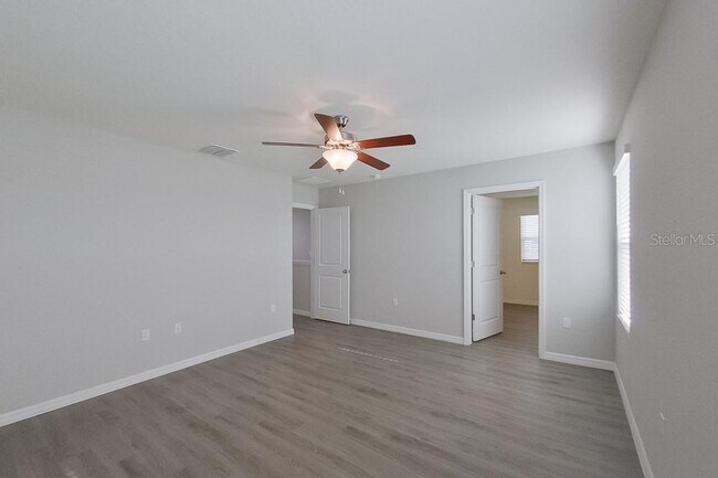 Building Photo - 4459 SW 85 Ln