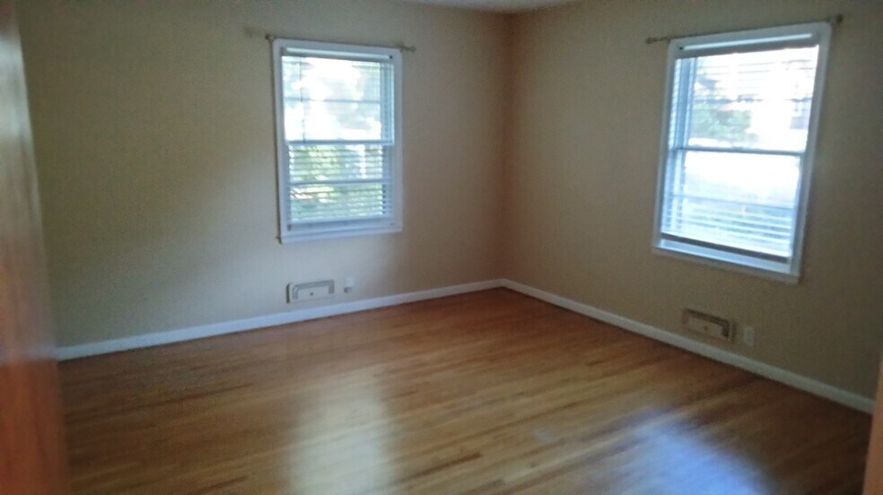 Master bedroom - 2164 Westfall Rd