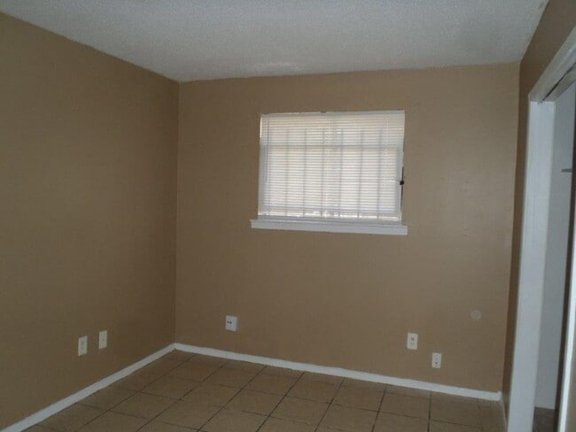 Building Photo - Awesome Duplex For Rent COMING SOON!