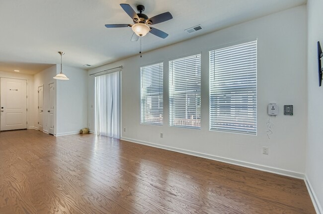 Building Photo - 10071 Nadine Ln