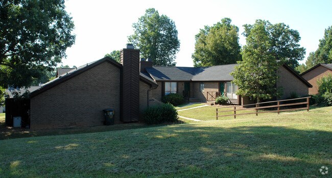 Primary Photo - 6832 Ray Rd