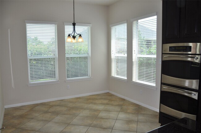 Building Photo - 8161 Tranquil Lake Way